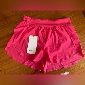 Lululemon Fast and Free Shorts Size 6 lipstick